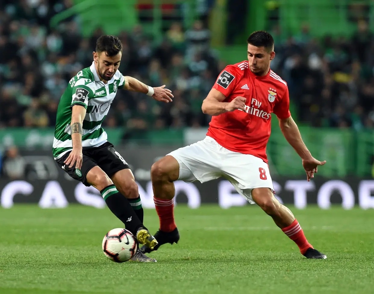 爱游戏官网 -冲刺阶段马德里竞技备战葡超，防线松动细节曝光，悬念犹存，团队化学反应显著的简单介绍