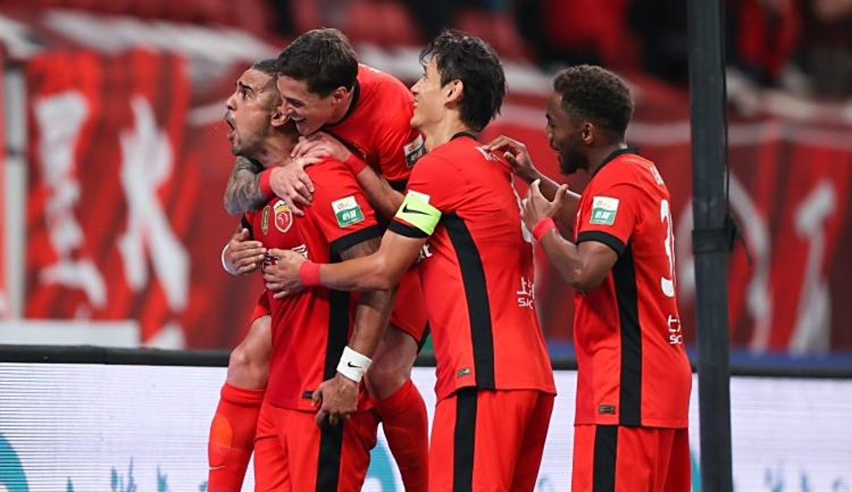 包含今晨葡超传出新动向，上海海港状态回暖，管理层表态：球迷炸锅，赛季目标并未改变的词条